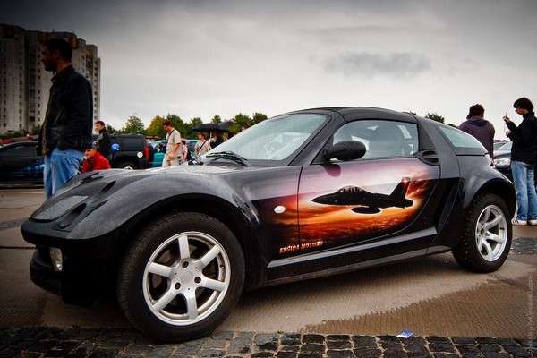 Airbrushing Car 